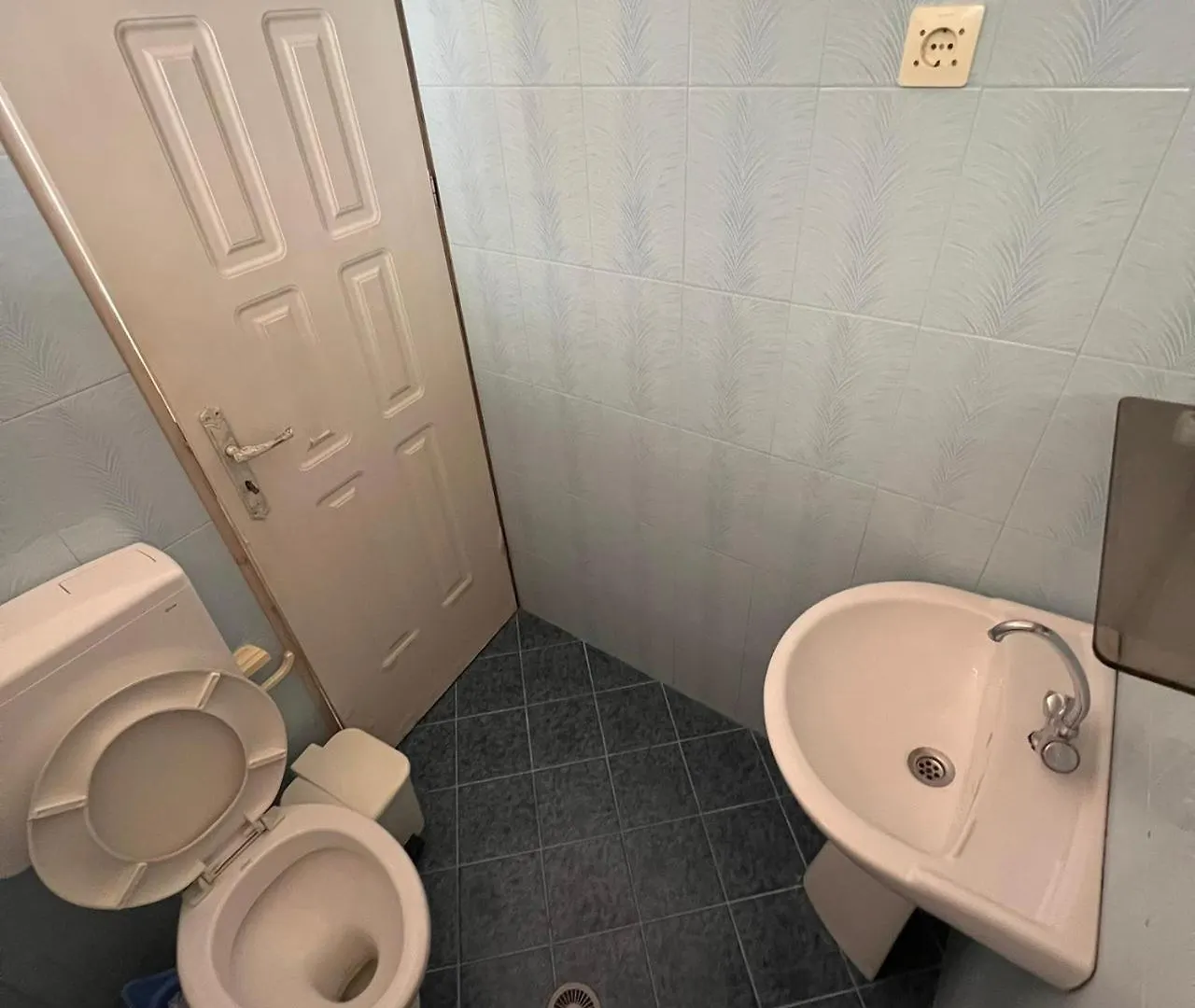 Villa Mirjan Sarandë 0*,  Albânia