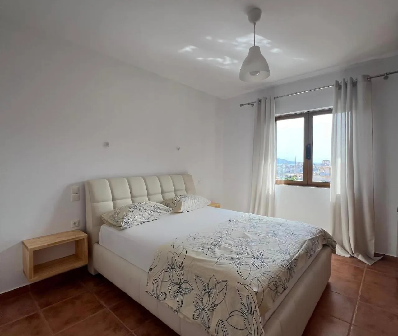 Villa Mirjan Sarandë 0*,  Albânia
